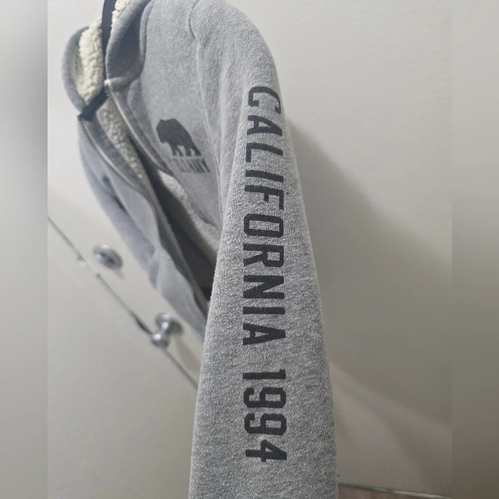 Old Navy Boy’s Sherpa-Lined Full-Zip Hoodie